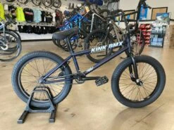 Kink Curb -Matte Blood Blue -2022 - 20"