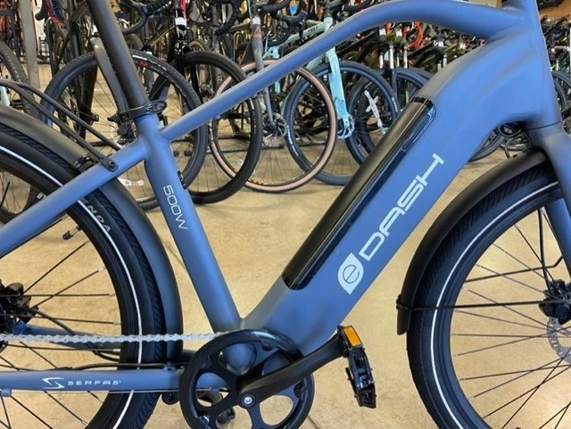Serfas Dash E-Bike 500W Step Over Charcoal - Image 7