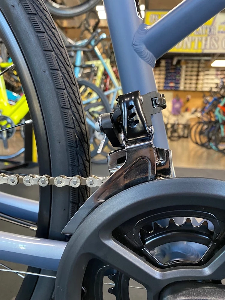 Fuji Absolute 1.9 Step Thru Satin Slate 2022 - Image 9