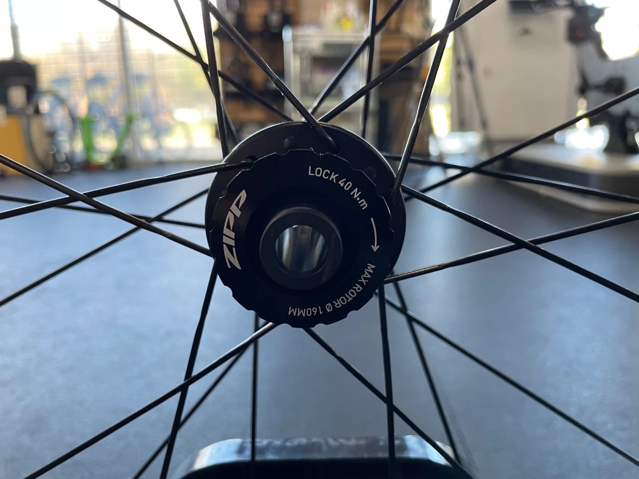 Zipp 303 Firecrest Disc Brake Tubeless Wheelset SRAM XDR 2022 - Image 6