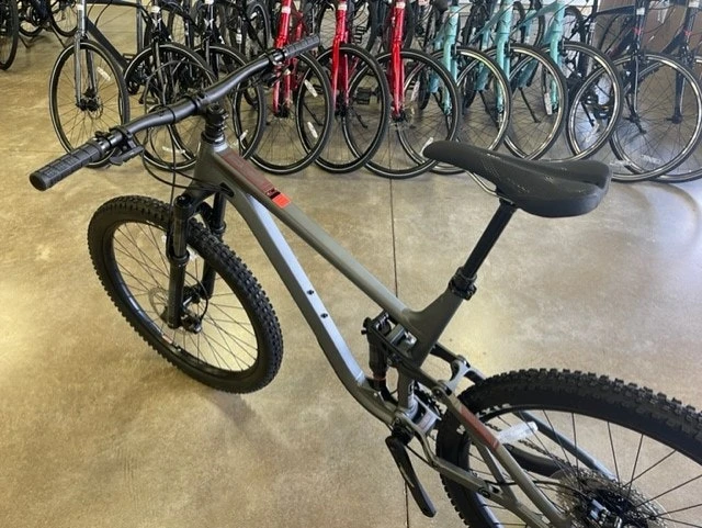 Fuji Auric 1.5 - 27.5 Shimano Deore 1 X 11 - Satin Hazy Silver 2022 - Image 11