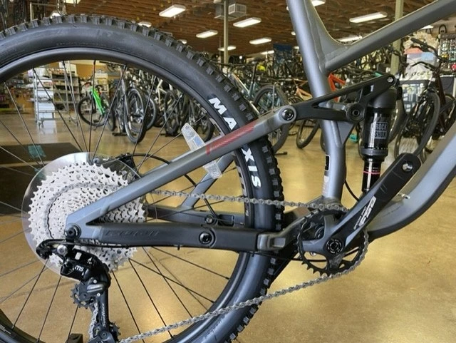 Fuji Auric 1.5 - 27.5 Shimano Deore 1 X 11 - Satin Hazy Silver 2022 - Image 12