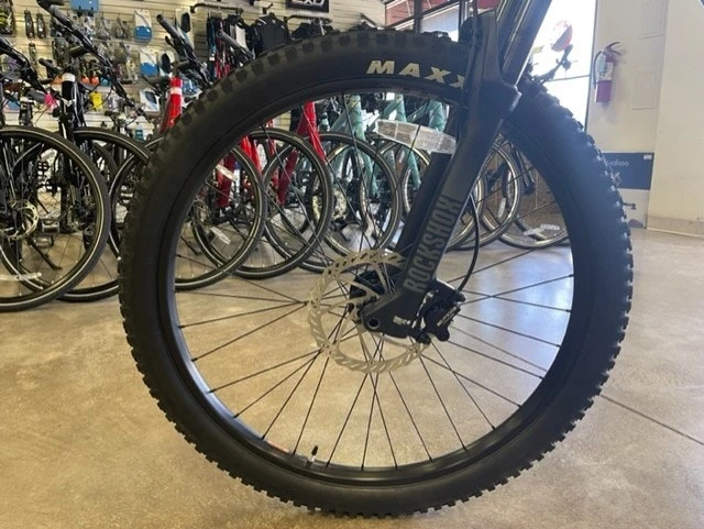 Fuji Auric 1.5 - 27.5 Shimano Deore 1 X 11 - Satin Hazy Silver 2022 - Image 10