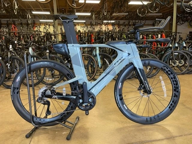 Felt IA Advanced Shimano Ultegra Di2 (12 Speed) W/ Reynolds AR 58/62 Disc Surfmist 2023