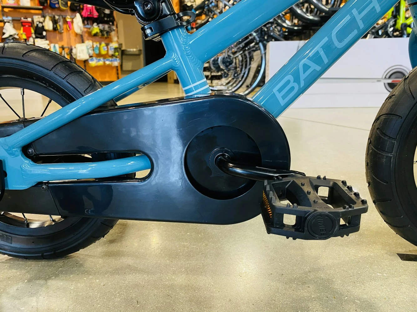 Batch Bicycles BATCH Kids Bike 12" Blue - Image 3