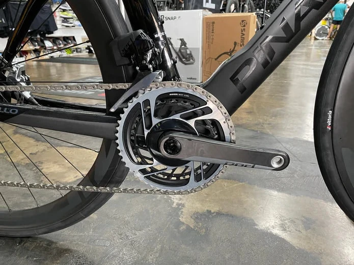 Pinarello Dogma F Disc SRAM Red ETap AXS 11 Speed Zipp 303S - 2023 - Image 10