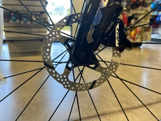 Felt IA Advanced Shimano Ultegra Di2 (12 Speed) W/ Reynolds AR 58/62 Disc Surfmist 2023 - Image 3