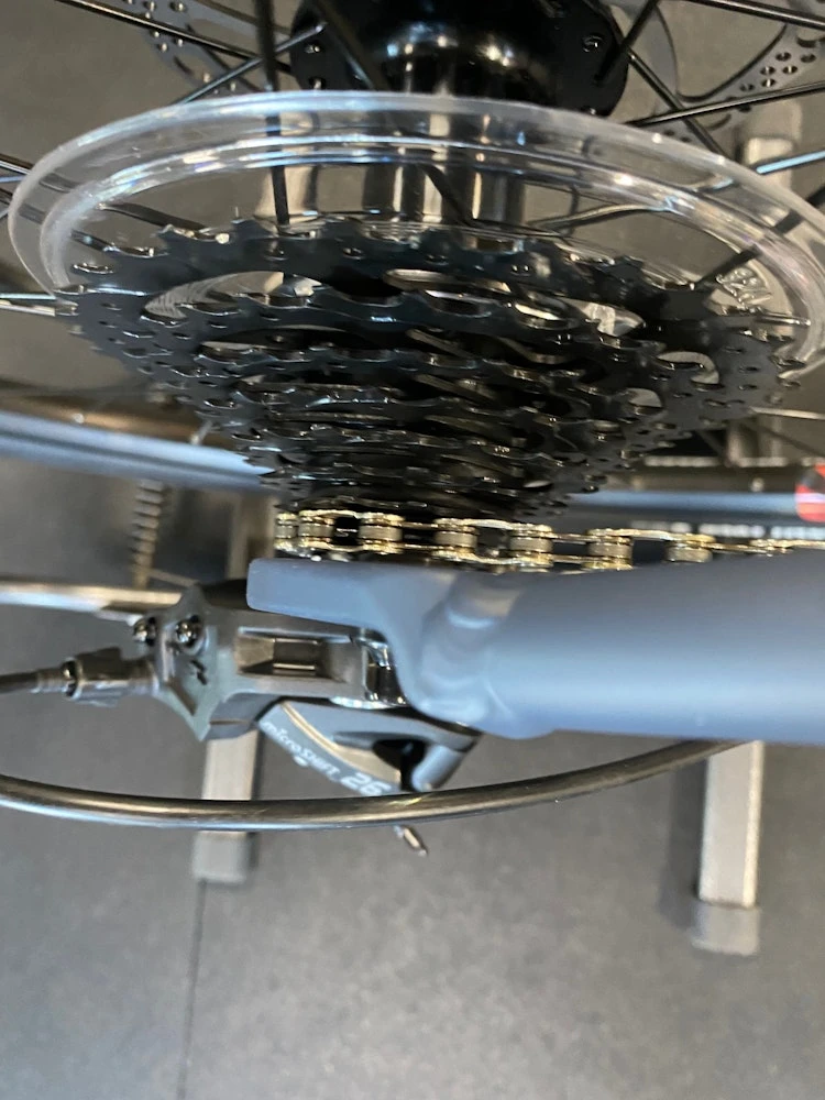 Fuji Absolute 1.9 Step Thru Satin Slate 2022 - Image 11