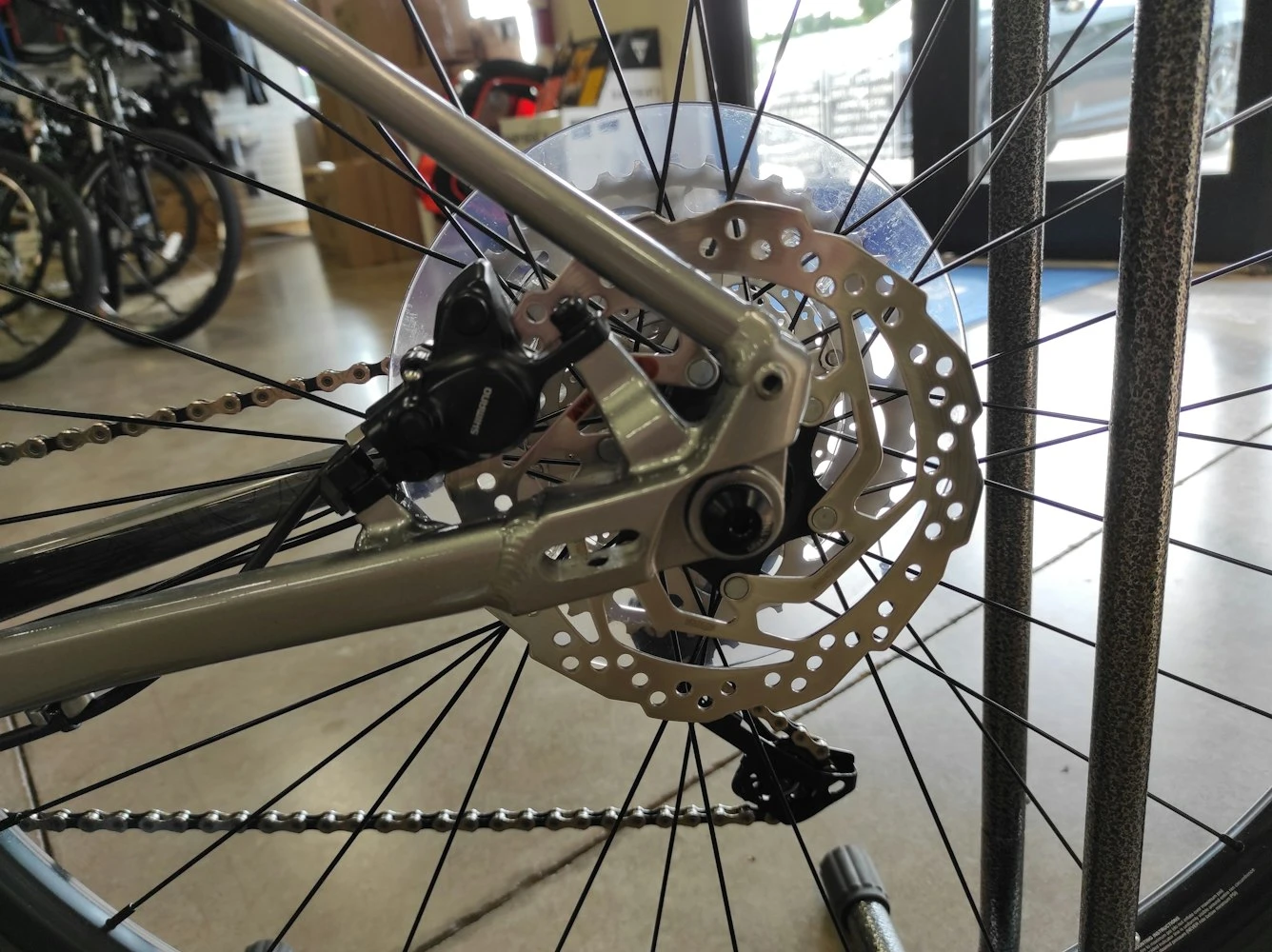 Cannondale Trail SE 4 Hardtail Mountain Bike: Shimano Deore 1x10 Speed Drivetrain, 120mm Lockout Front Suspension, Hydraulic Disc Brake - Image 4