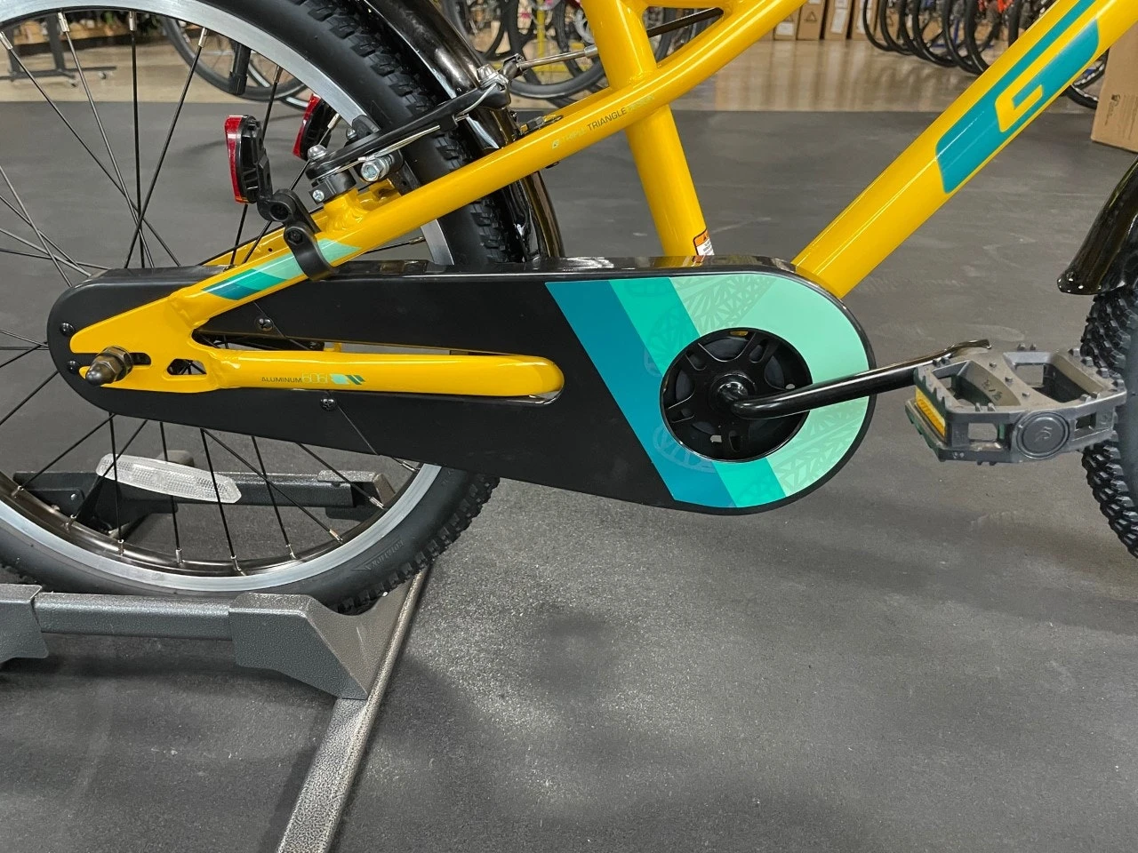 GT Siren 20" Kids Bike Yellow 2022 - Image 6