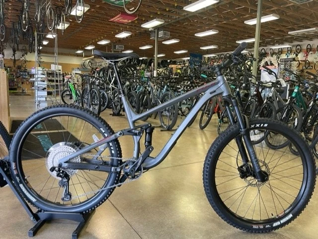 Fuji Auric 1.5 - 27.5 Shimano Deore 1 X 11 - Satin Hazy Silver 2022