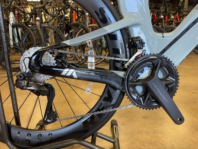 Felt IA Advanced Shimano Ultegra Di2 (12 Speed) W/ Reynolds AR 58/62 Disc Surfmist 2023 - Image 9