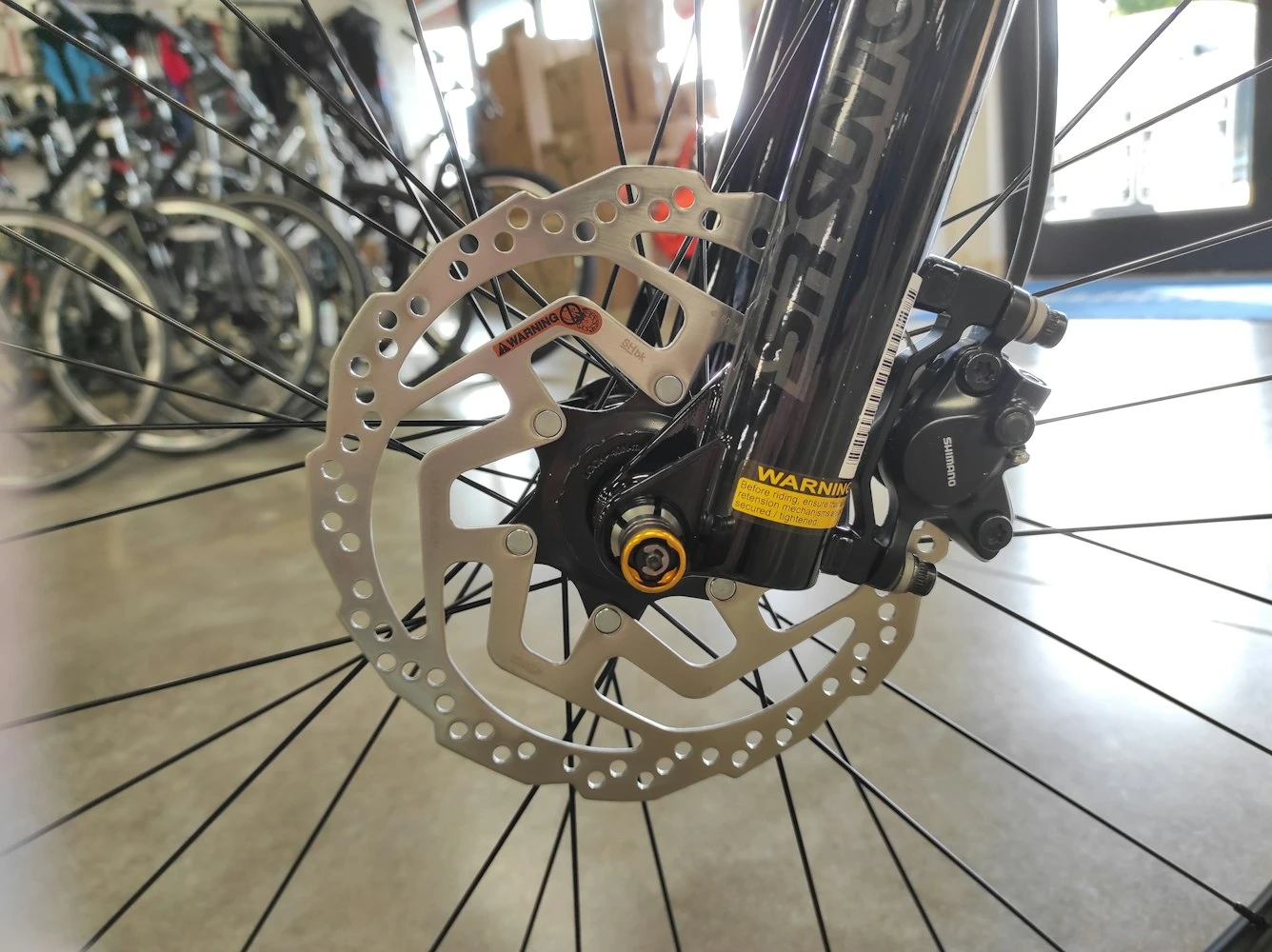 Cannondale Trail SE 4 Hardtail Mountain Bike: Shimano Deore 1x10 Speed Drivetrain, 120mm Lockout Front Suspension, Hydraulic Disc Brake - Image 5