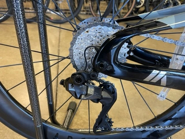 Felt IA Advanced Shimano Ultegra Di2 (12 Speed) W/ Reynolds AR 58/62 Disc Surfmist 2023 - Image 8