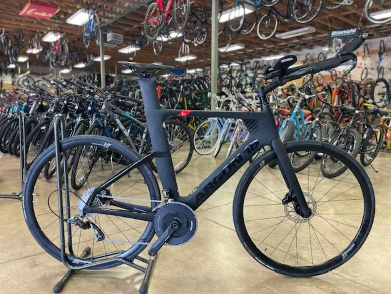 Argon 18 E-117 Tri Disc Sram Force 22 - Black/Black 2022