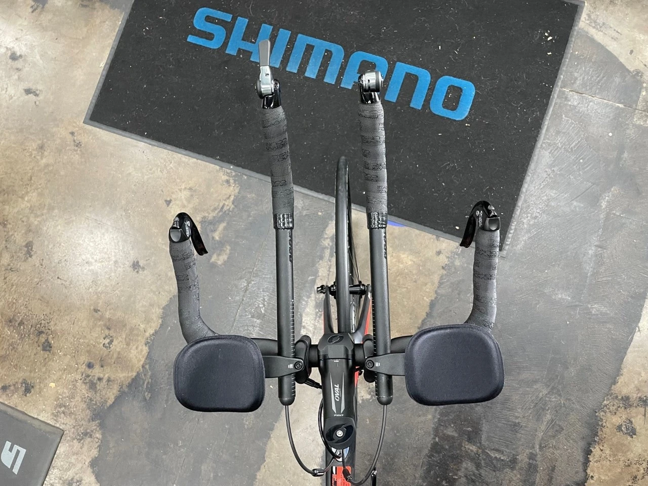 Fuji Norcom 2.3 Shimano 105 11 Speed - Carbon/Red 2020 - Image 9