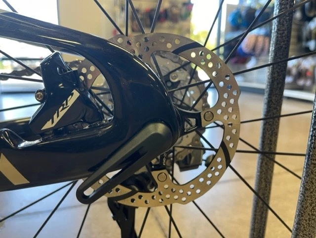 Felt IA Advanced Shimano Ultegra Di2 (12 Speed) W/ Reynolds AR 58/62 Disc Surfmist 2023 - Image 4